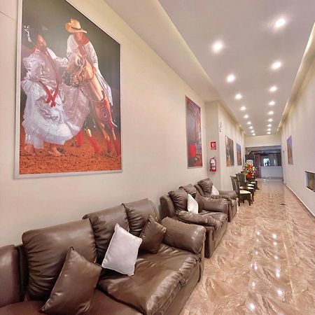 Jultom Inn Hotel & Suites 特鲁希略 外观 照片
