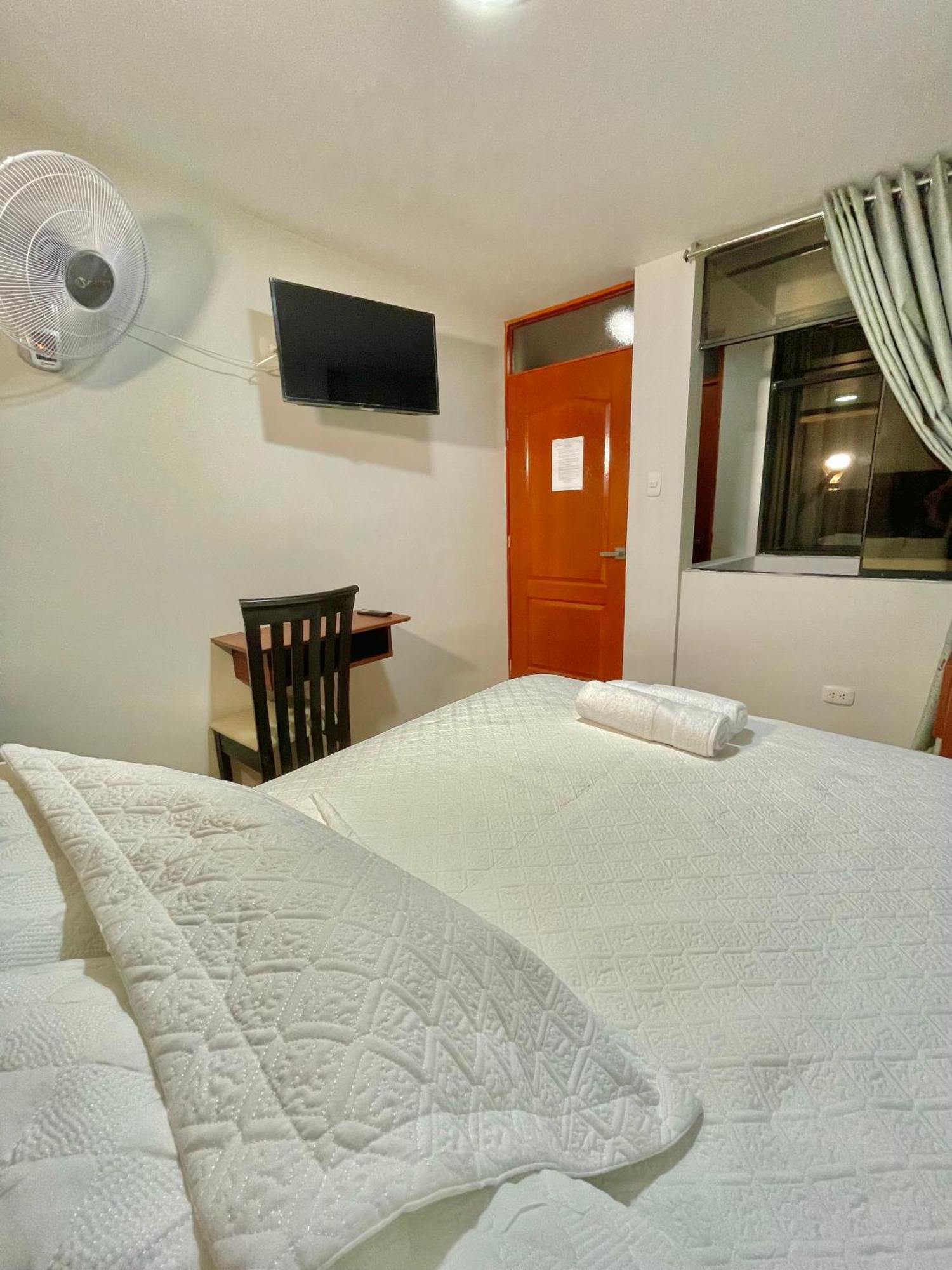 Jultom Inn Hotel & Suites 特鲁希略 外观 照片