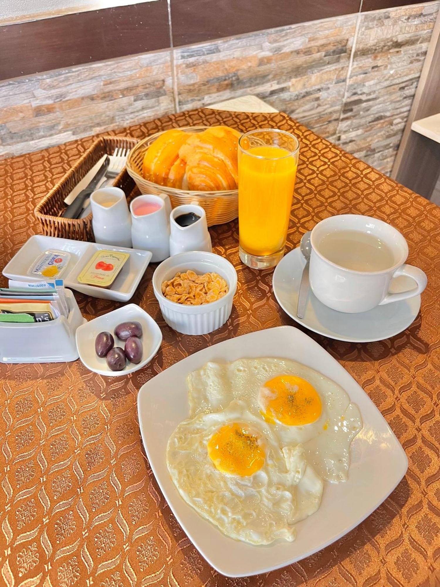 Jultom Inn Hotel & Suites 特鲁希略 外观 照片